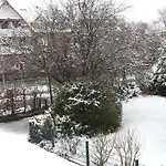Kost شقة *